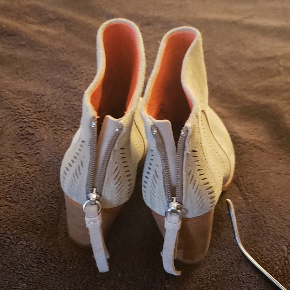 Coach boots - Picture 2 of 4